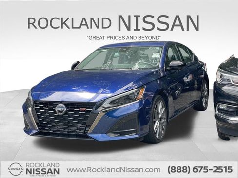 Certified 2023 Nissan Altima 2.0 SR FWD image 1
