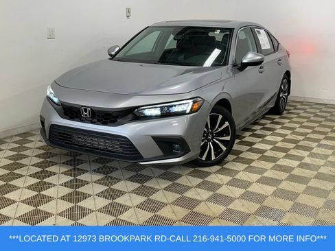Used 2024 Honda Civic EX-L image 1