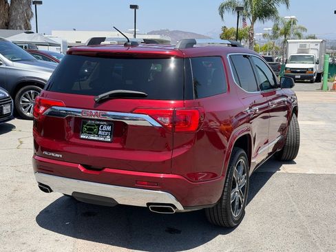 Used 2017 GMC Acadia Denali w/ Technology Package FWD image 9