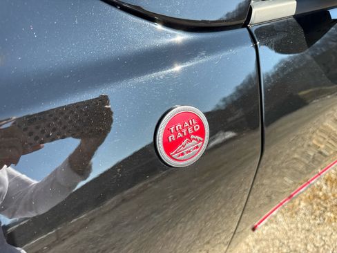 Used 2022 Jeep Compass Trailhawk w/ Trailhawk Convenience Group image 5