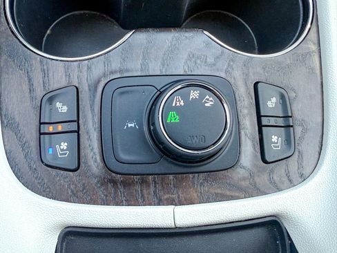 Used 2020 GMC Acadia Denali w/ Technology Package AWD/4WD image 45