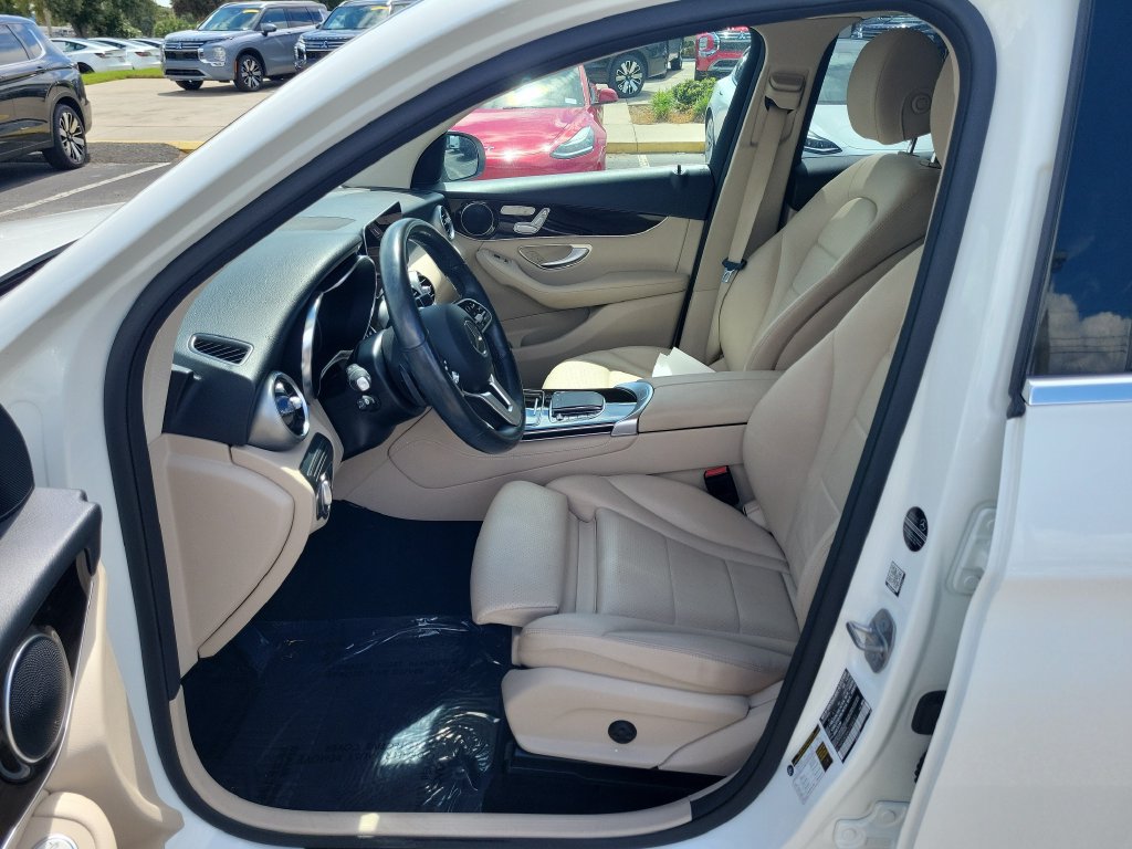 Used 2020 Mercedes-Benz GLC 300 4MATIC image 16
