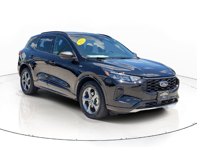 Used 2023 Ford Escape ST-Line w/ Tech Pack #1 AWD/4WD image 3