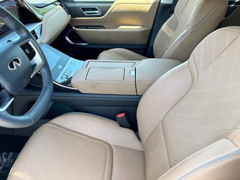 Certified 2025 INFINITI QX80 Luxe AWD/4WD image 17