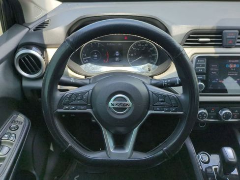 Used 2021 Nissan Versa SV FWD image 22