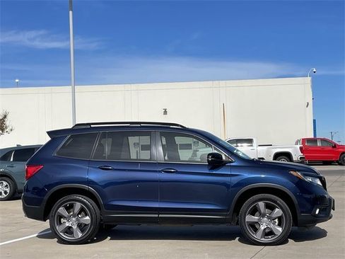 Certified 2021 Honda Passport Touring image 3