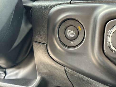 Used 2023 Jeep Wrangler Sahara image 23