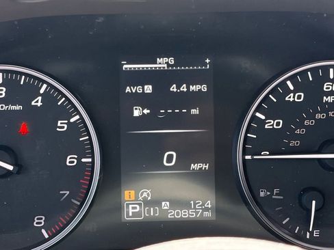 Used 2024 Subaru Crosstrek 2.0i Premium w/ Crosstrek Mirror Package AWD/4WD image 11