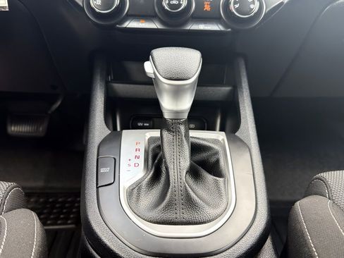 Used 2024 Kia Forte LXS image 3