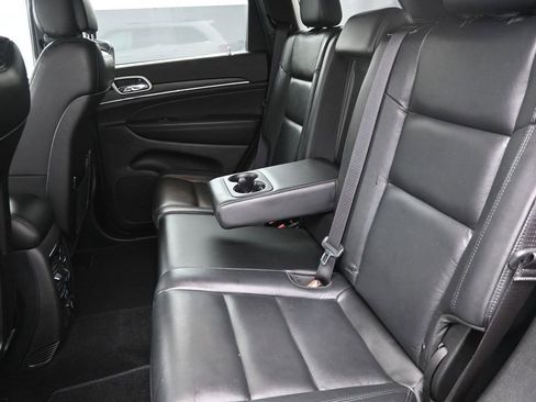 Used 2021 Jeep Grand Cherokee Limited AWD/4WD image 17