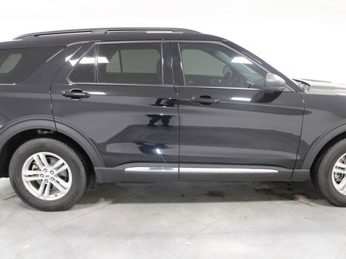 Used 2023 Ford Explorer XLT w/ Equipment Group 202A image 11
