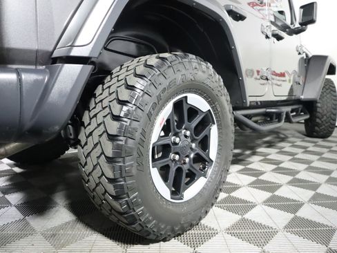 Used 2018 Jeep Wrangler Unlimited Rubicon w/ LED Lighting Group AWD/4WD image 8