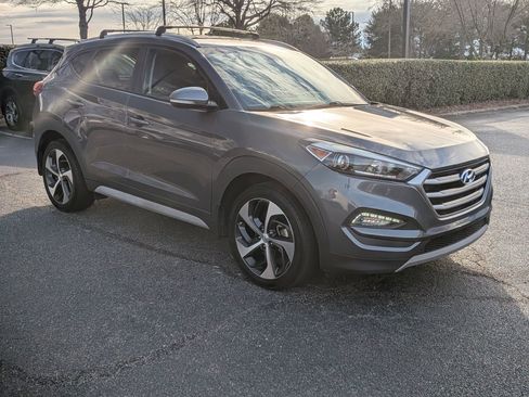 Used 2018 Hyundai Tucson Sport image 2