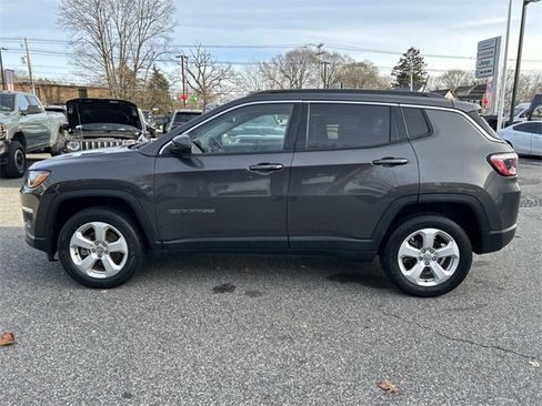Used 2019 Jeep Compass Latitude image 6