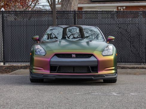 Used 2010 Nissan GT-R Premium image 4