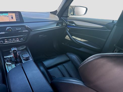 Used 2020 BMW M5 w/ Executive Package image 22