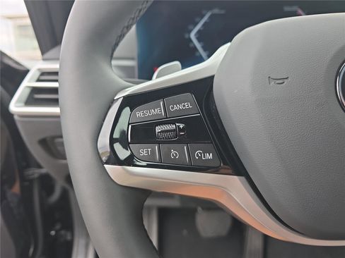 Used 2025 BMW 330i Sedan image 23