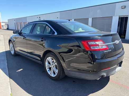Used 2017 Ford Taurus SE FWD image 6