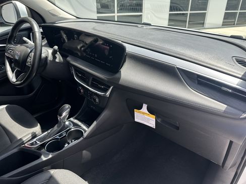 Used 2024 Buick Encore GX Preferred FWD image 24