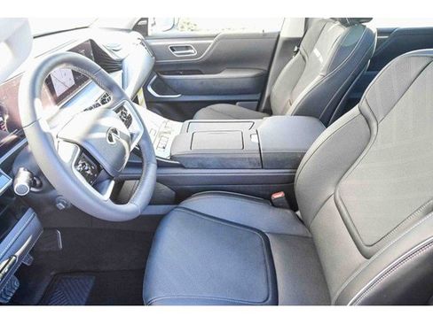 New 2026 INFINITI QX80 Luxe w/ Cargo Package image 18