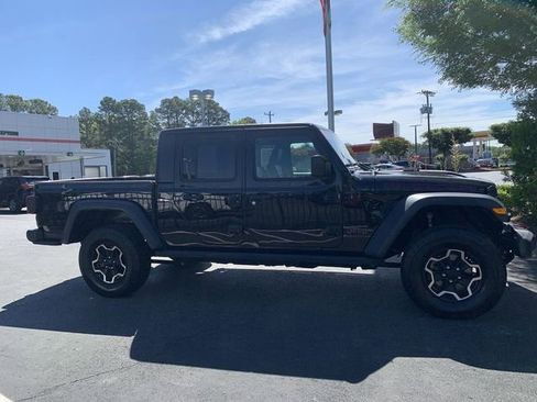 Used 2021 Jeep Gladiator Rubicon AWD/4WD image 9