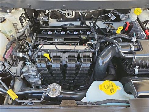 Used 2020 Dodge Journey SE FWD image 29