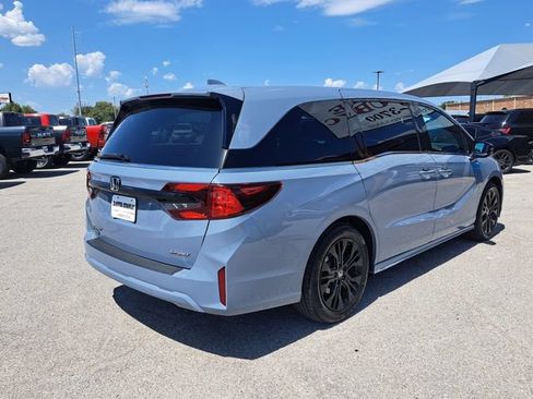 Used 2025 Honda Odyssey Sport-L image 3