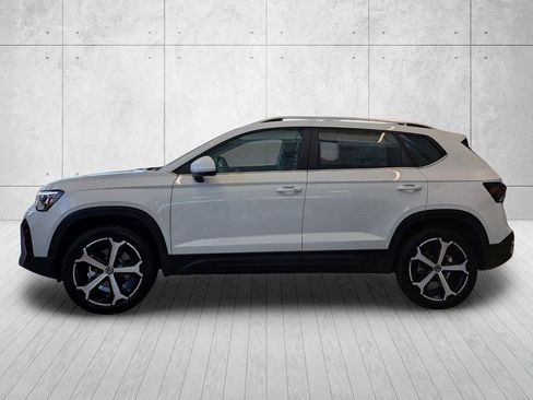 New 2026 Volkswagen Tiguan SEL R-Line AWD/4WD image 5