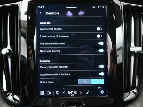 Used 2023 Volvo XC60 B5 Core w/ Climate Package image 17