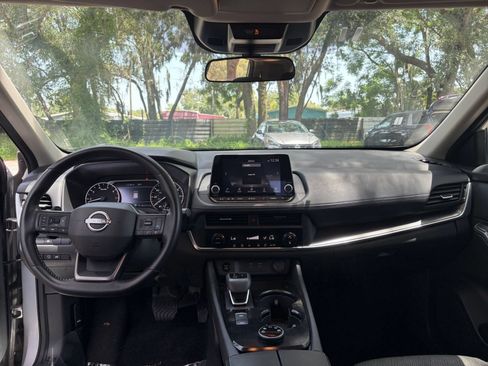 Used 2025 Nissan Rogue SV AWD/4WD image 34