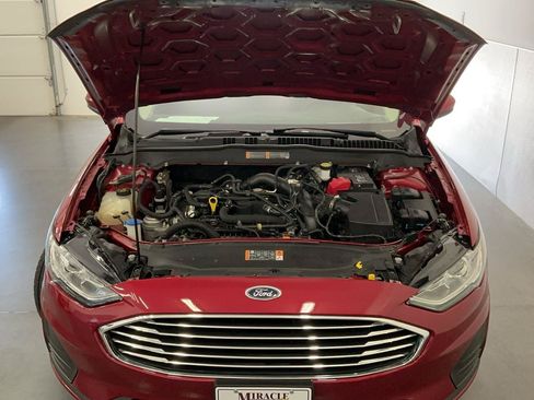 Used 2020 Ford Fusion SE FWD image 23