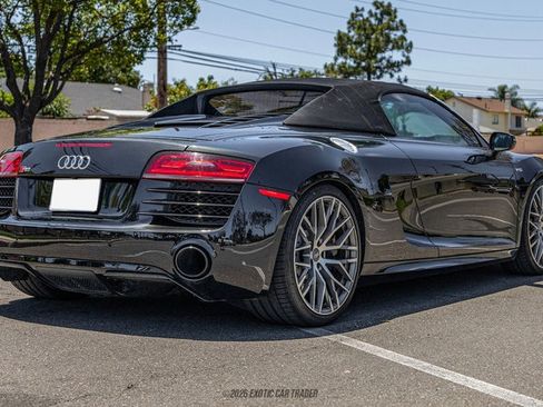 Used 2014 Audi R8 V10 w/ Full Leather Package AWD/4WD image 19