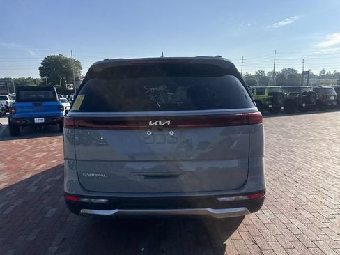 Used 2024 Kia Carnival SX FWD image 13