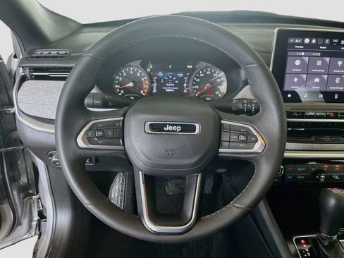 Used 2023 Jeep Compass Latitude w/ Convenience Group AWD/4WD image 11