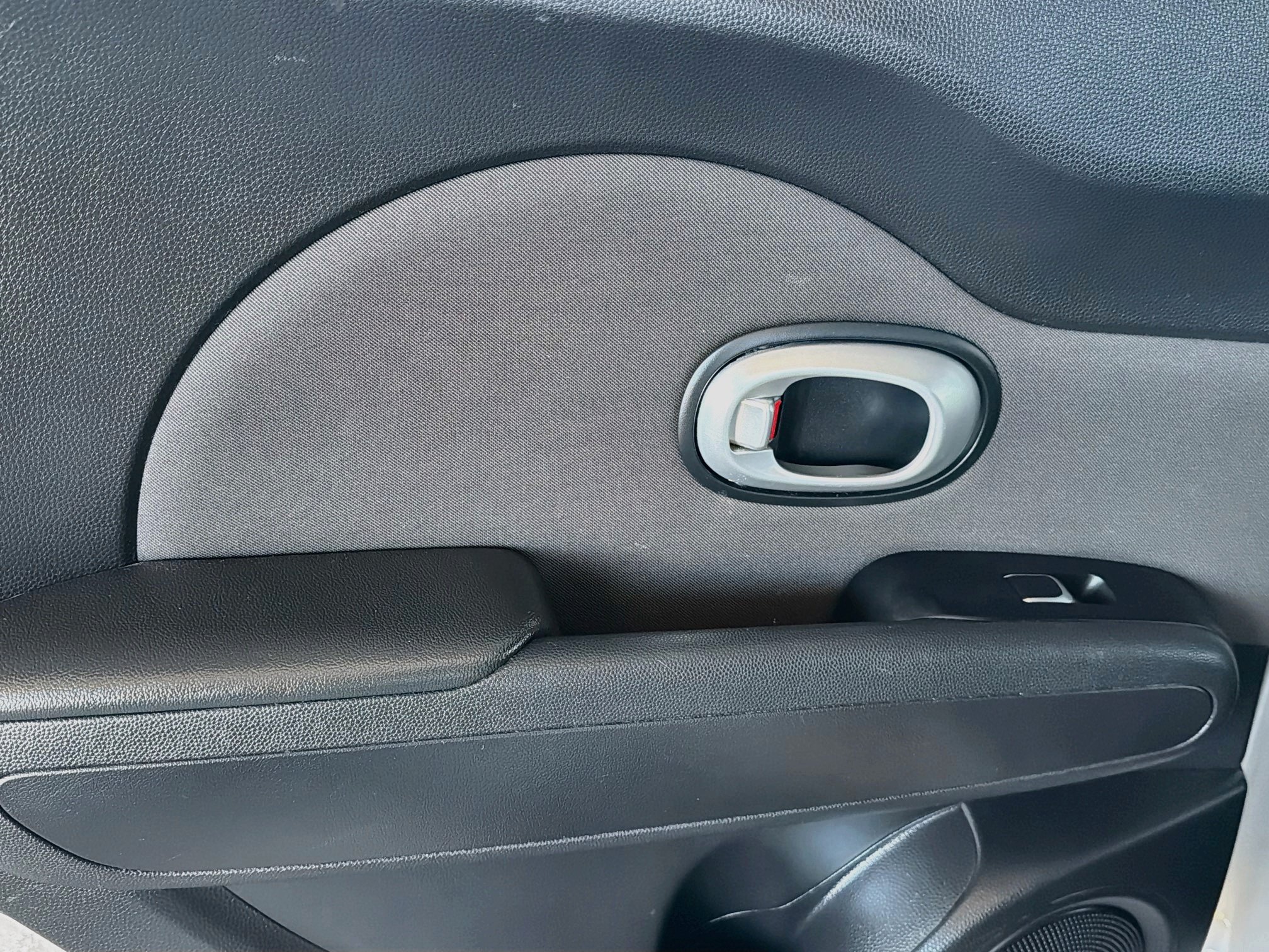 Used 2019 Kia Soul + FWD image 25