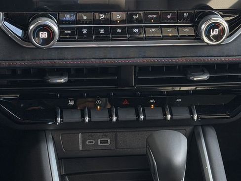 New 2026 Chevrolet Colorado Z71 w/ Technology Package image 14