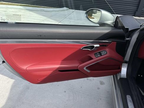 Certified 2025 Porsche 718 Boxster S RWD image 19