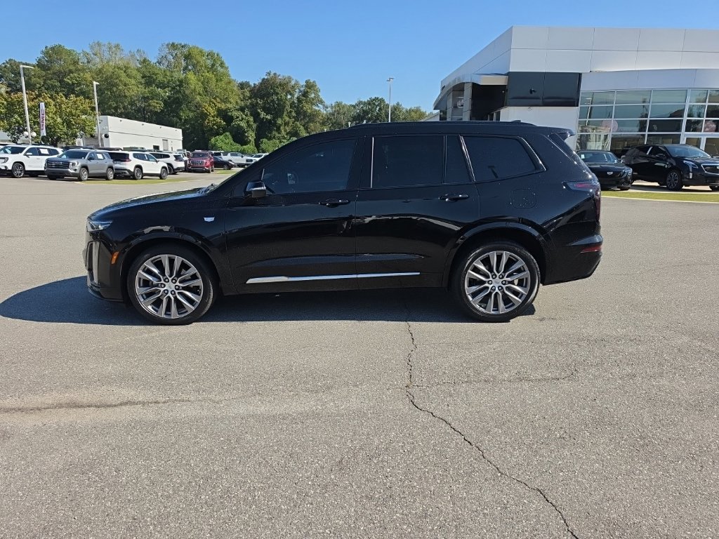 Used 2020 Cadillac XT6 Sport w/ Platinum Package AWD/4WD image 4