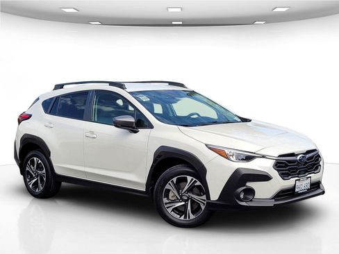 Certified 2024 Subaru Crosstrek 2.0i Premium w/ Popular Package #3 AWD/4WD image 2
