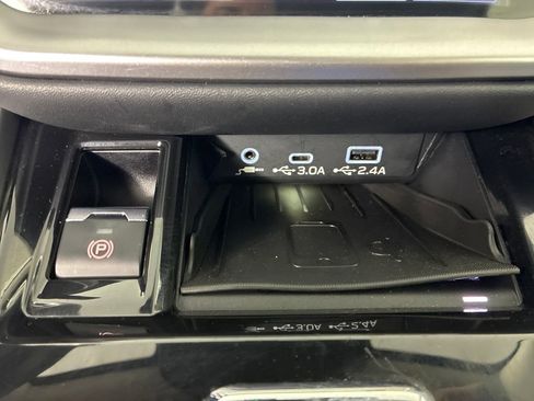 Used 2023 Subaru Outback Limited AWD/4WD image 25