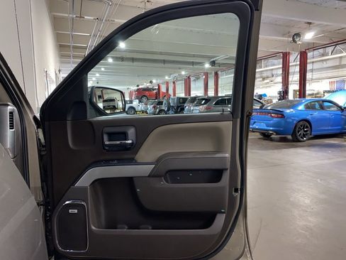 Used 2015 Chevrolet Silverado 1500 LTZ Z71 w/ LTZ Plus Package image 12