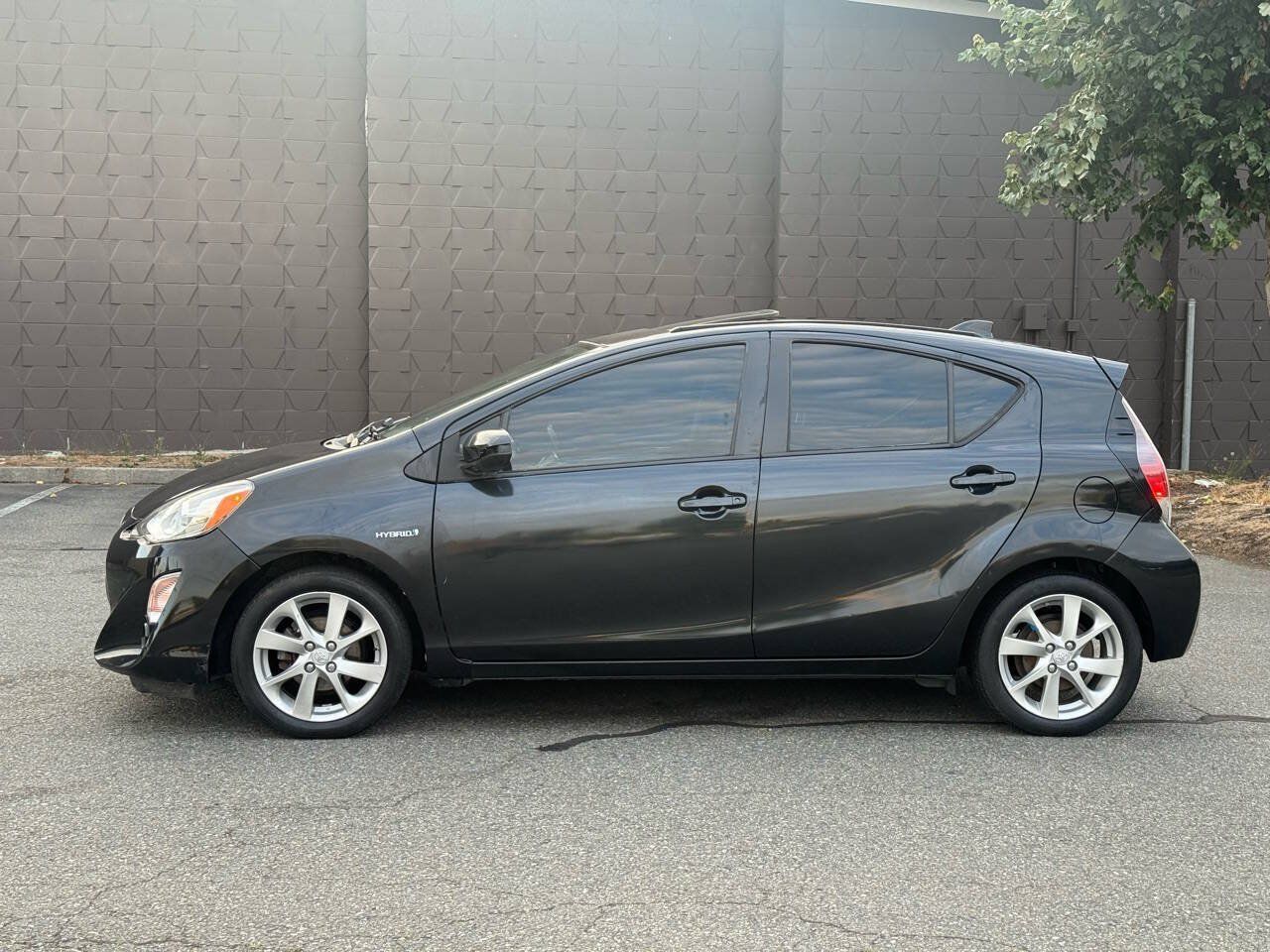 Used 2016 Toyota Prius C Four FWD image 5