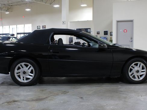 Used 1995 Chevrolet Camaro Z28 RWD image 35