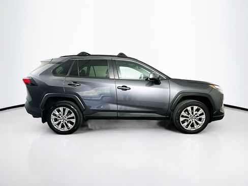 Used 2023 Toyota RAV4 XLE Premium image 10