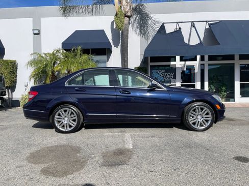 Used 2008 Mercedes-Benz C 300 Sport image 3