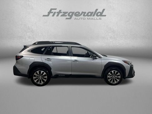 Used 2025 Subaru Outback Limited XT w/ Popular Package #2 AWD/4WD image 6