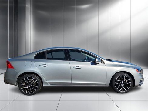 Used 2018 Volvo S60 T5 Dynamic w/ Protection Package image 26