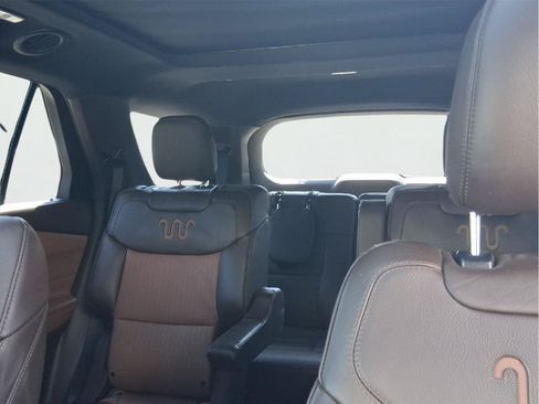 Used 2022 Ford Explorer King Ranch w/ Premium Technology Package AWD/4WD image 17