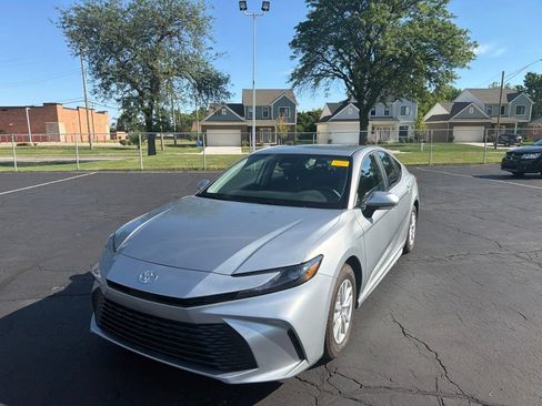 Used 2026 Toyota Camry LE FWD image 2