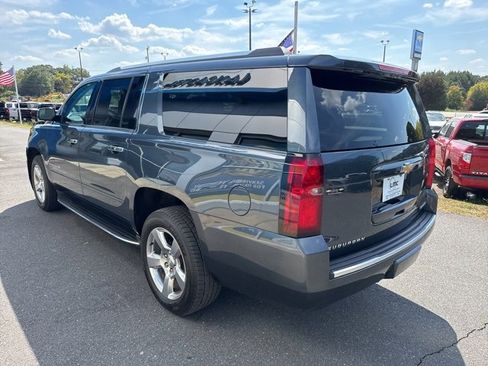 Certified 2020 Chevrolet Suburban Premier w/ Premier 6.2L Value Package image 4